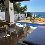 Hostal Cala Moli